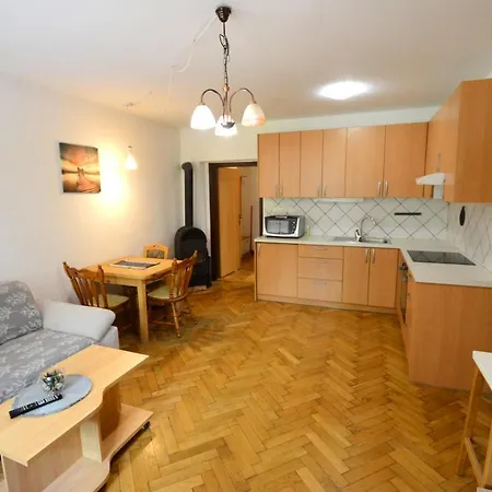 Appartement Metro Zois Castle *