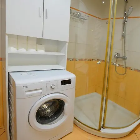 Metro Zois Castle Appartement *